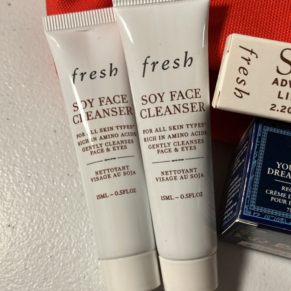 NEW Fresh Skincare Set - Picture 2 of 3